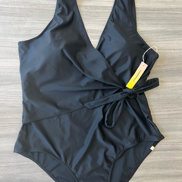 Summersalt The Perfect Wrap One-Piece - Picture 2 of 8